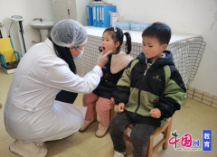 “食”安“童”行护航 宜宾一曼长儿园开展食物